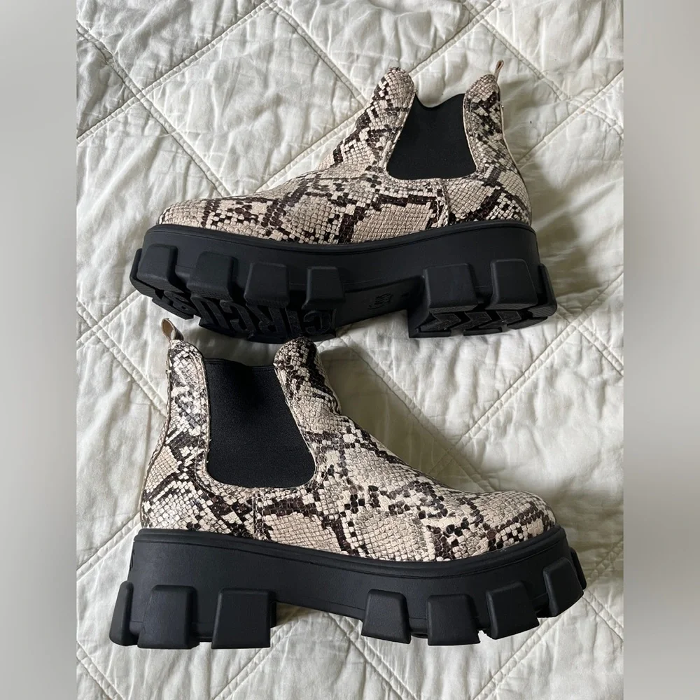 Sam Edelman Circus Boots 🎪 - Picture 3 of 6